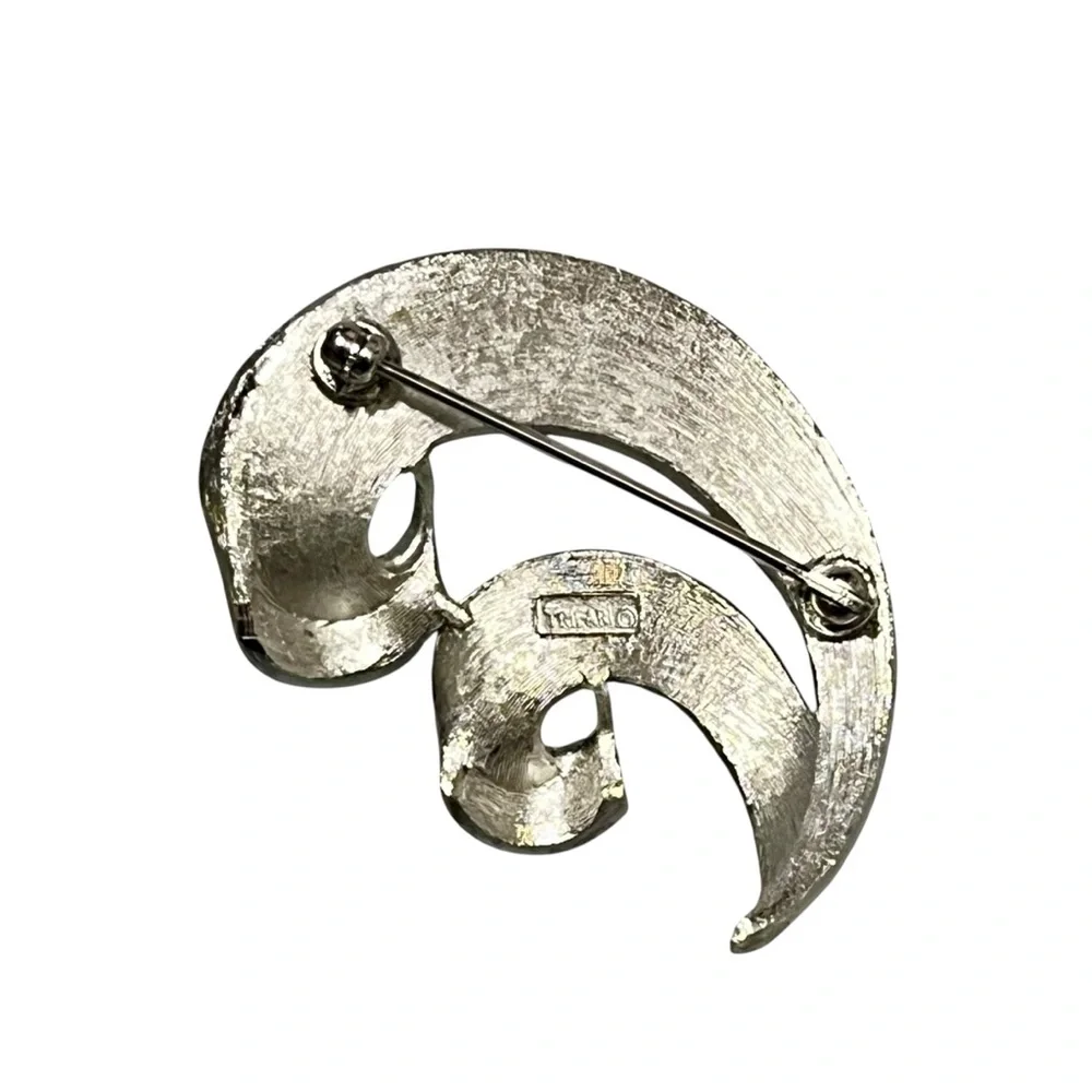 Vintage Crown Trifari Brushed Silver Tone Swirl Brooch